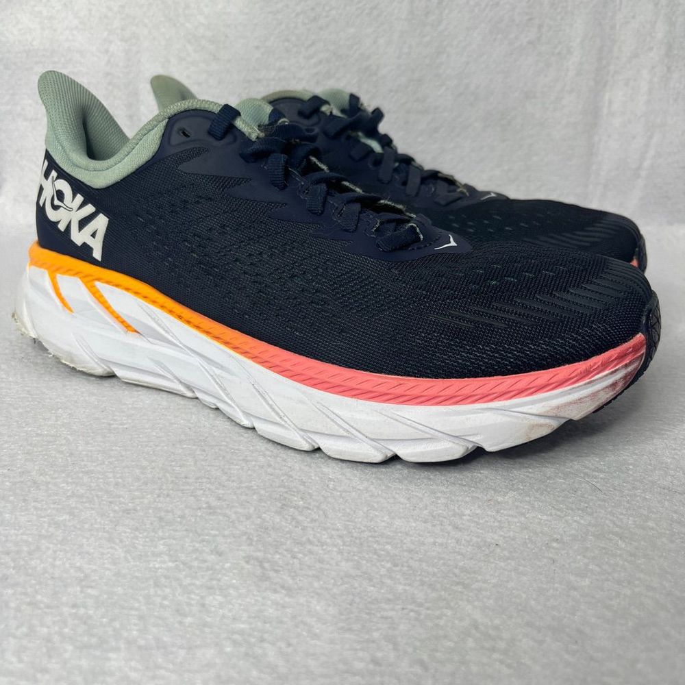 Hoka One One Clifton Women’s size 8.5